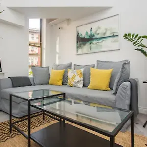 Modern & Spacious 2bd In Limehouse , London United Kingdom